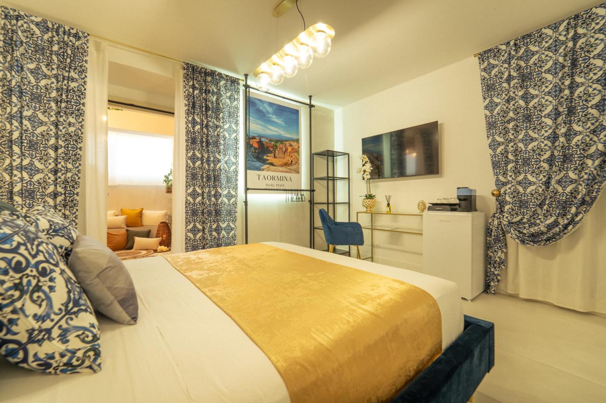 Johnny'S Suites Taormina Beach Bay מראה חיצוני תמונה